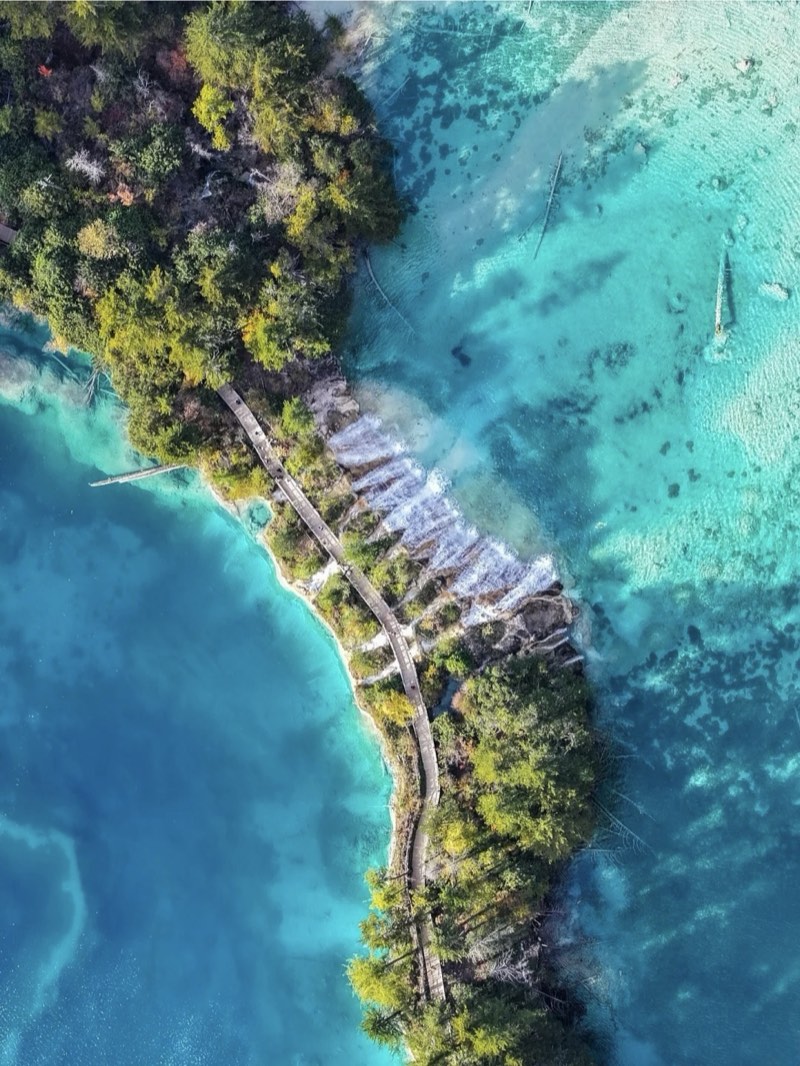 Jiuzhaigou 2026: Crowds, Permits & Quiet Alternatives