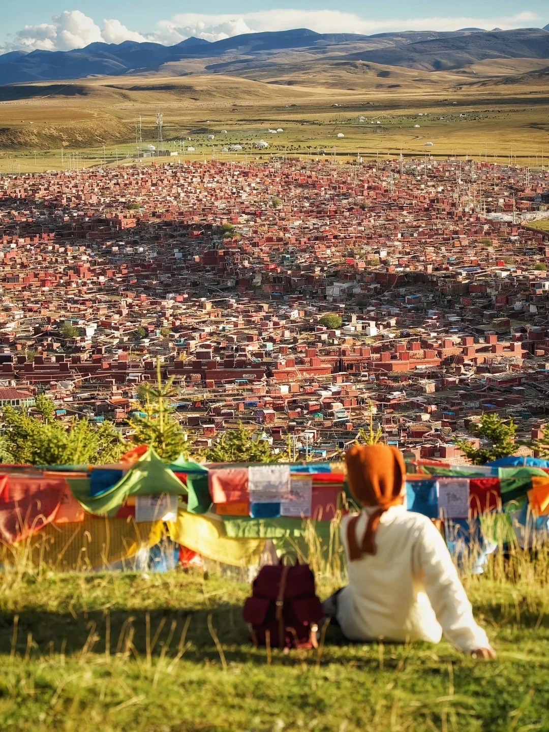 Yarchen Gar — tens of thousands of nuns and monks living in a city built entirely from devotion, spr