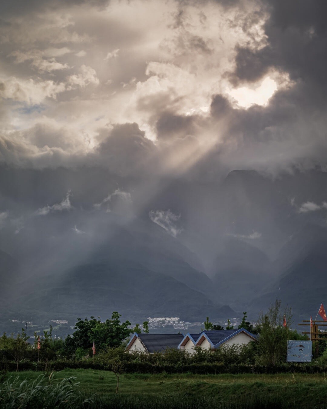 Erhai Lake & Xizhou Ancient Town — Dali (8)