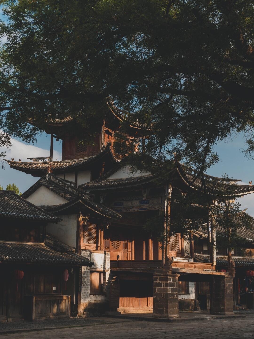 Quiet morning lane in Shaxi old town — Ming-era caravan architecture, Dali area