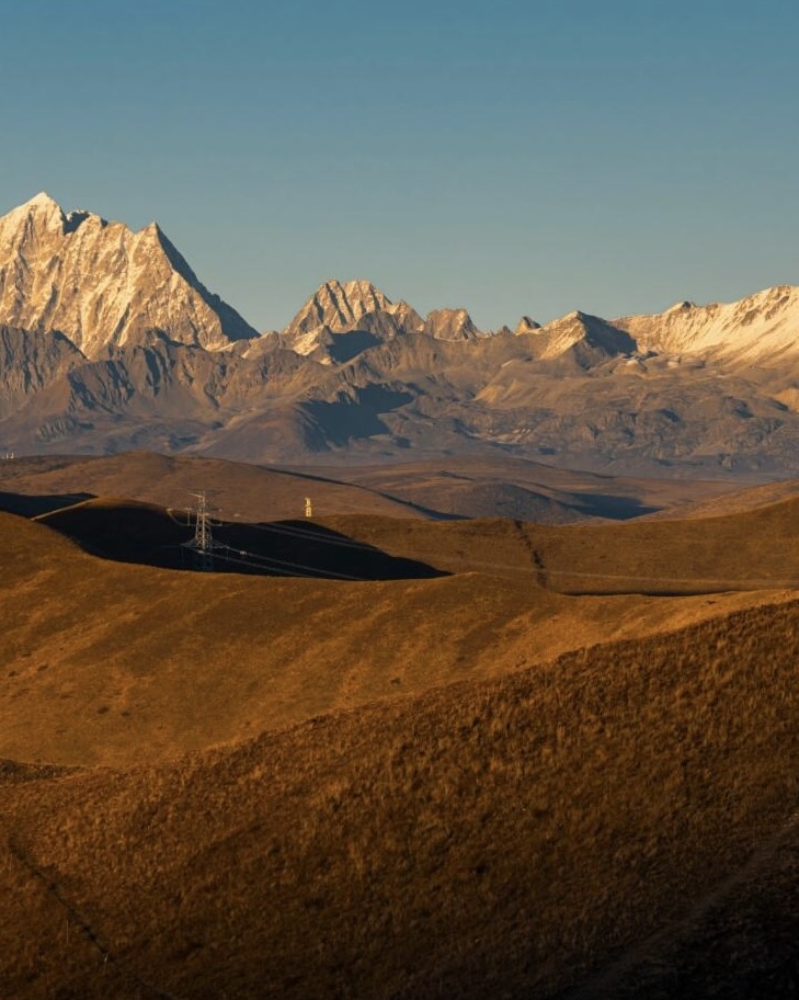 Tibetan village life below the sacred peak — arrival at the working hamlet of Ze Ba