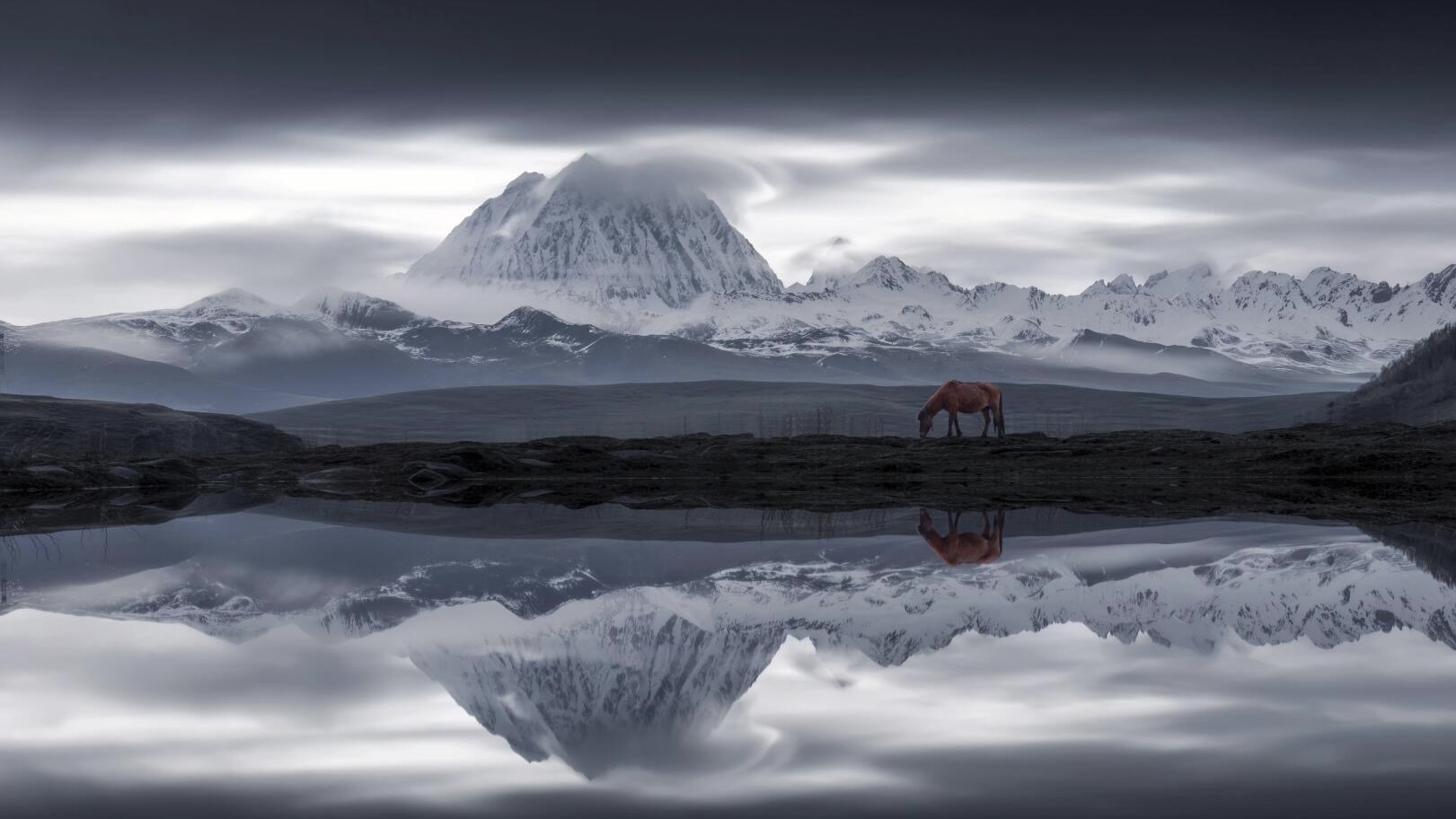 Morning mountain-pass panorama leaving Xinduqiao along the G318 corridor toward Litang