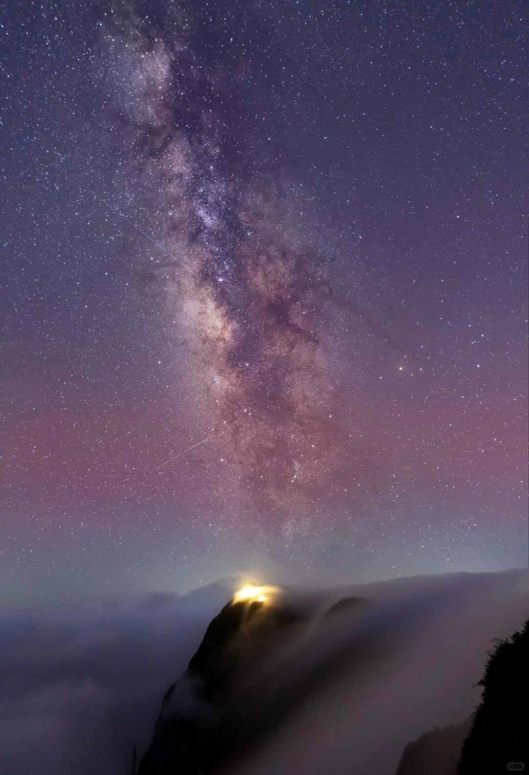 The Golden Summit of Mount Emei — Leshan (3)