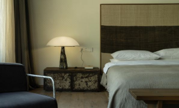 Design detail at Sunyata Wuli — the design-forward frontier stay