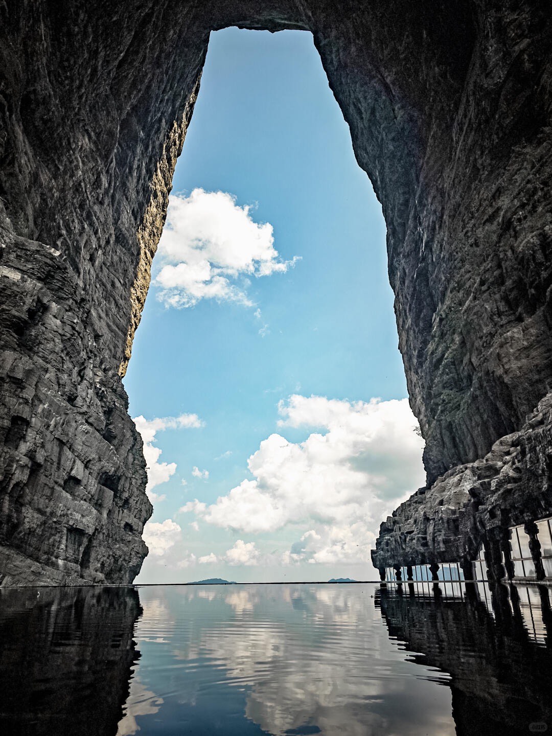 Tianmen Mountain’s Vertical Grandeur — Zhangjiajie (4)