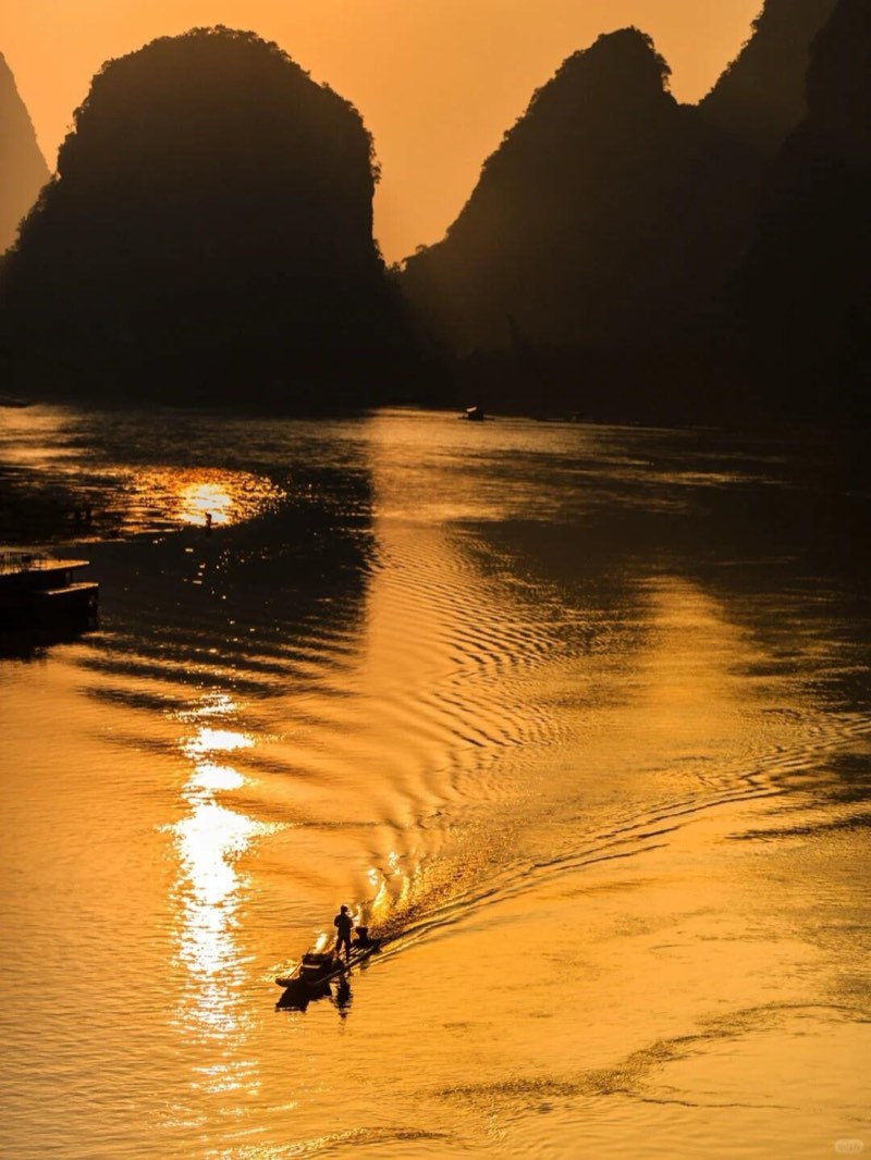 Guilin: Rivers, Peaks & Hidden Trails