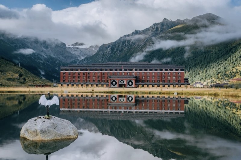 West Sichuan Serendipity on Sky Road — private China itinerary