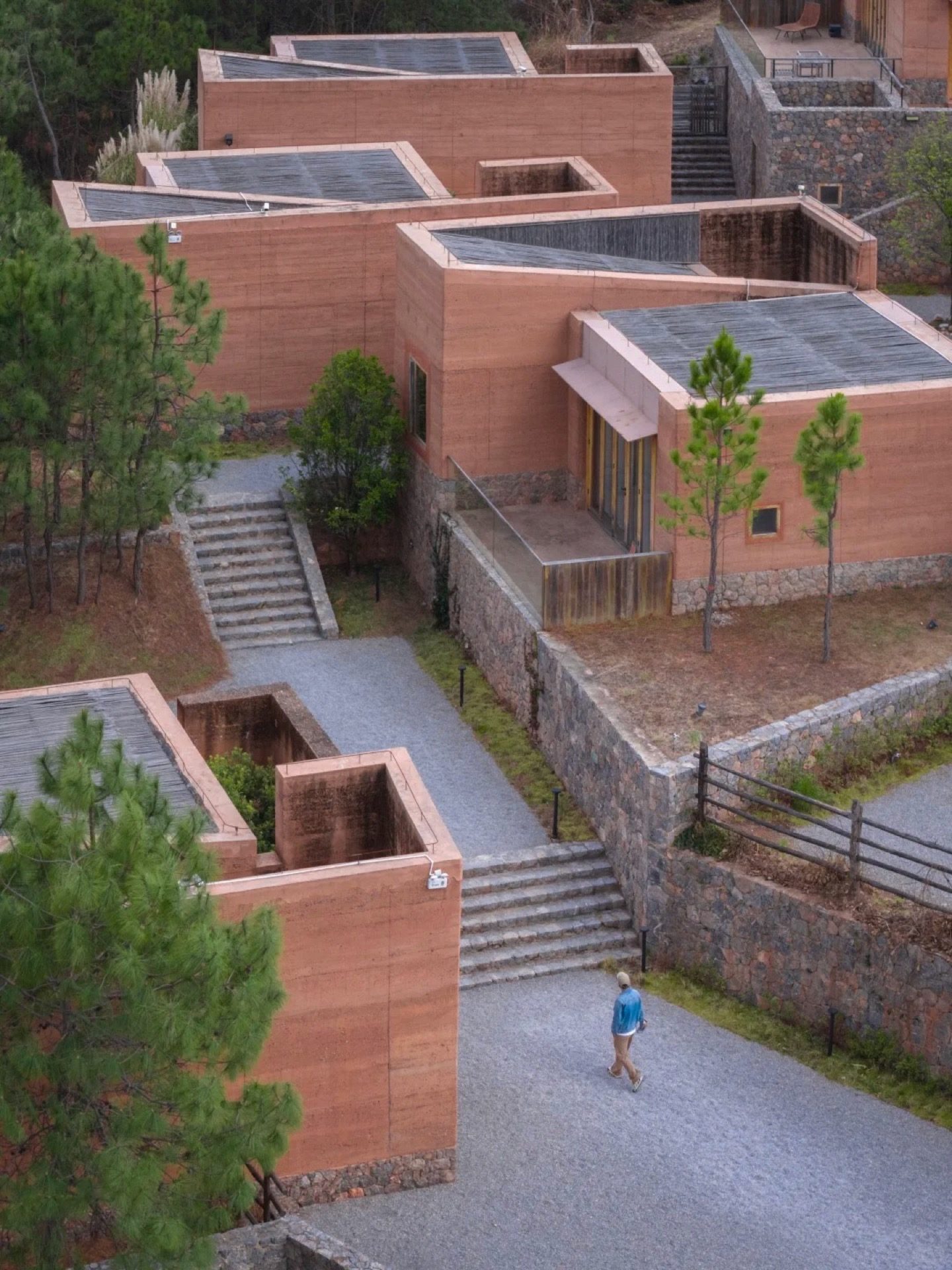 Linden Centre Shaxi guest room — cozy zen-design boutique hotel room on the Tea Horse Road, Yunnan