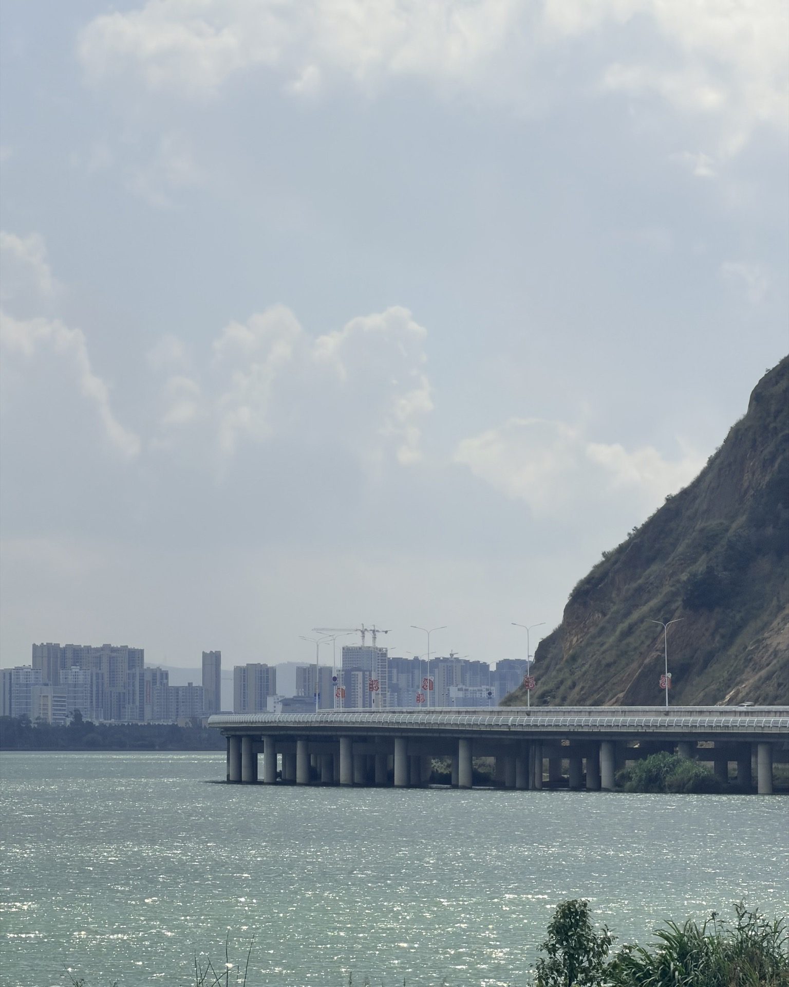 Candid street moment on a Kunming city walk among local residents — Yunnan slow culture tour