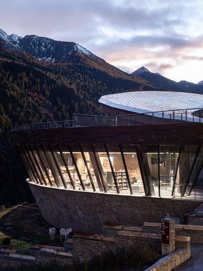 Qianqiu Snow — Daocheng Yading — Daocheng Yading (12)