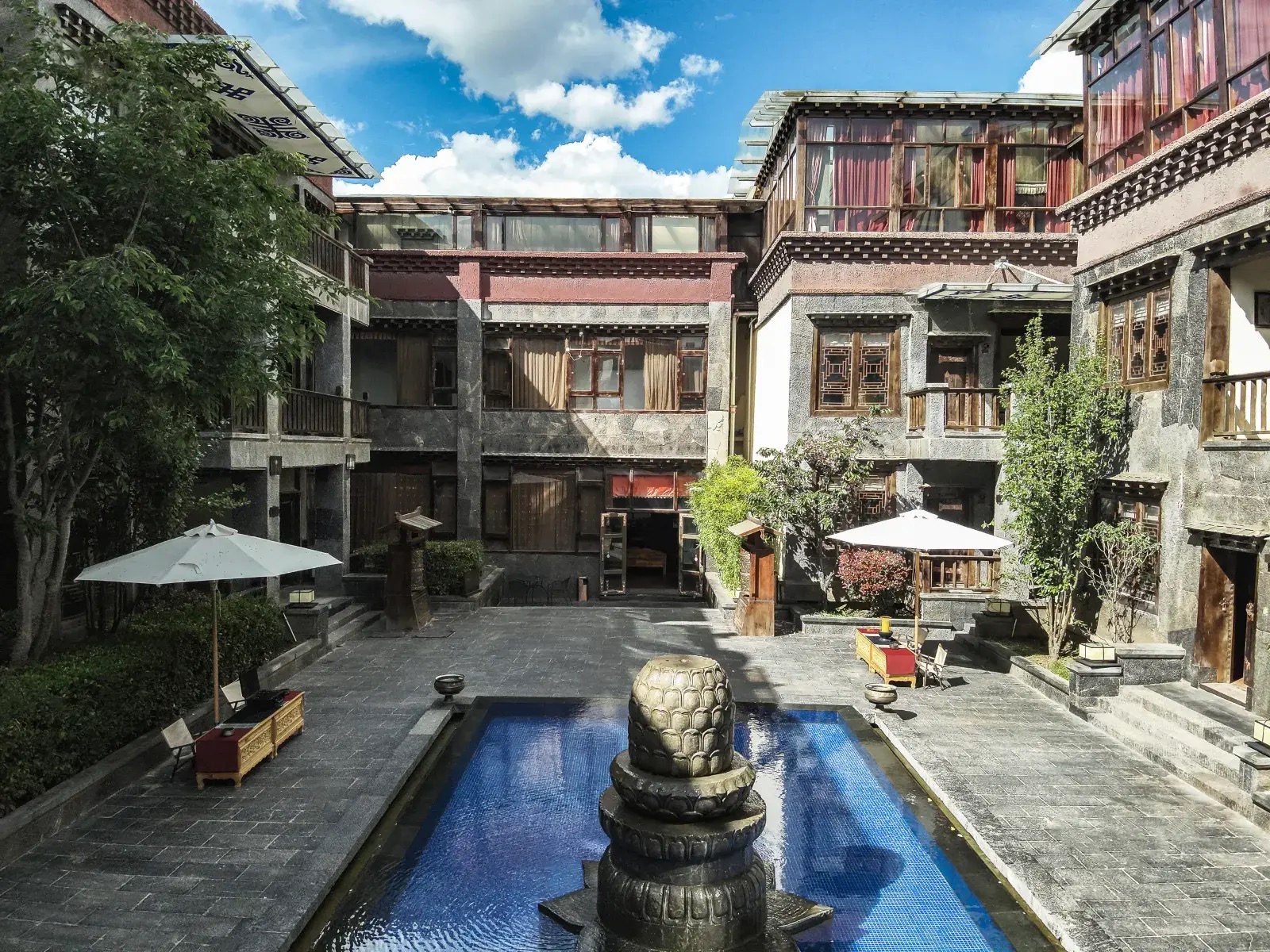 Sangzhu Bieyuan — Dukezong · Shangri-La (boutique stay)