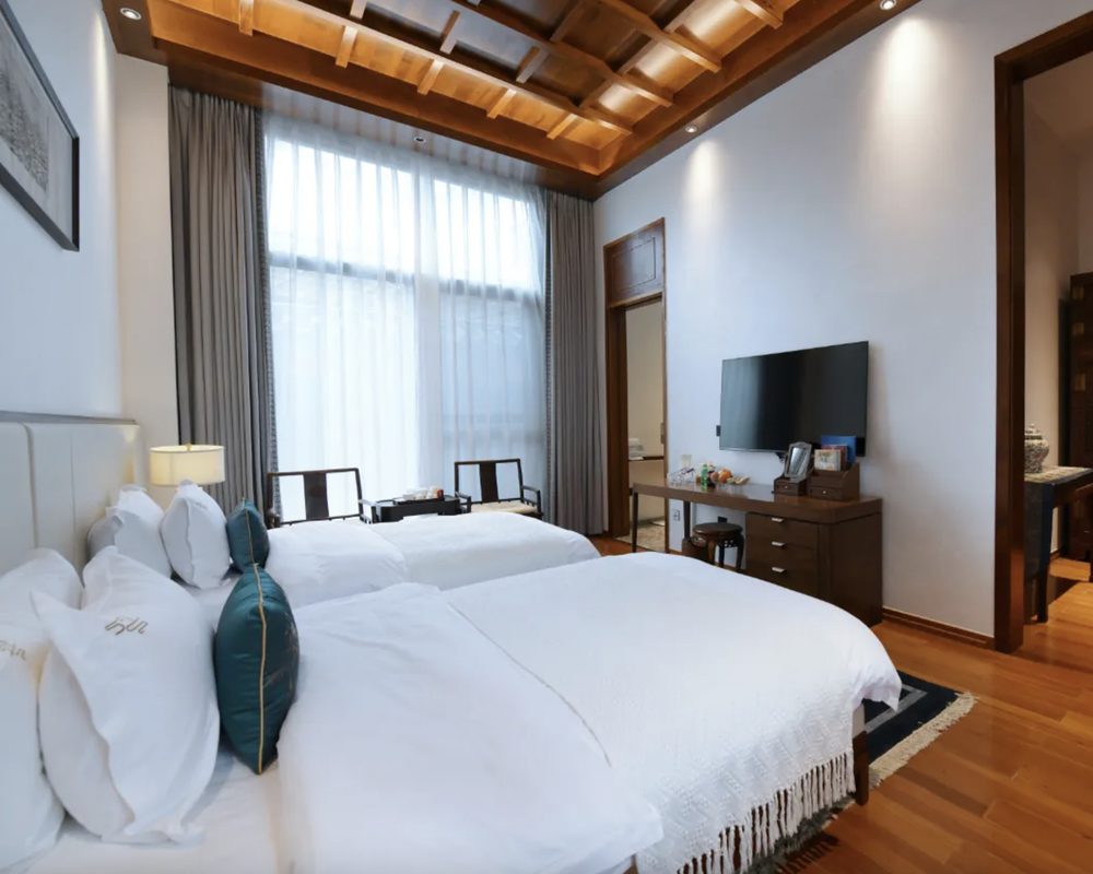 Awamai Hotel — a twin room