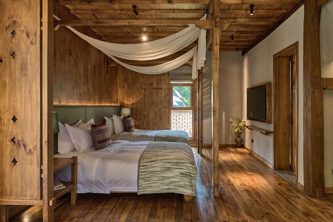 Huke Coffee Manor — a Dai-tower twin room